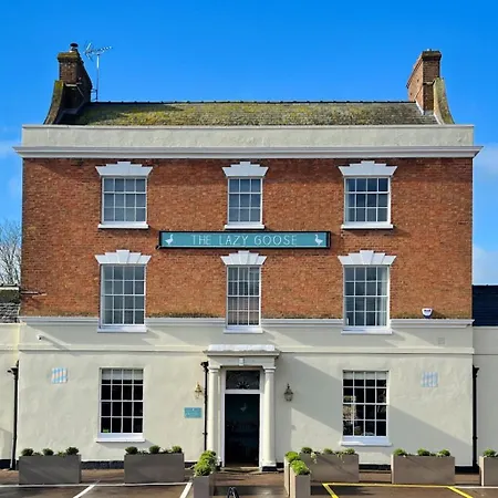 The Lazy Goose - Coffee House & Bedrooms-2